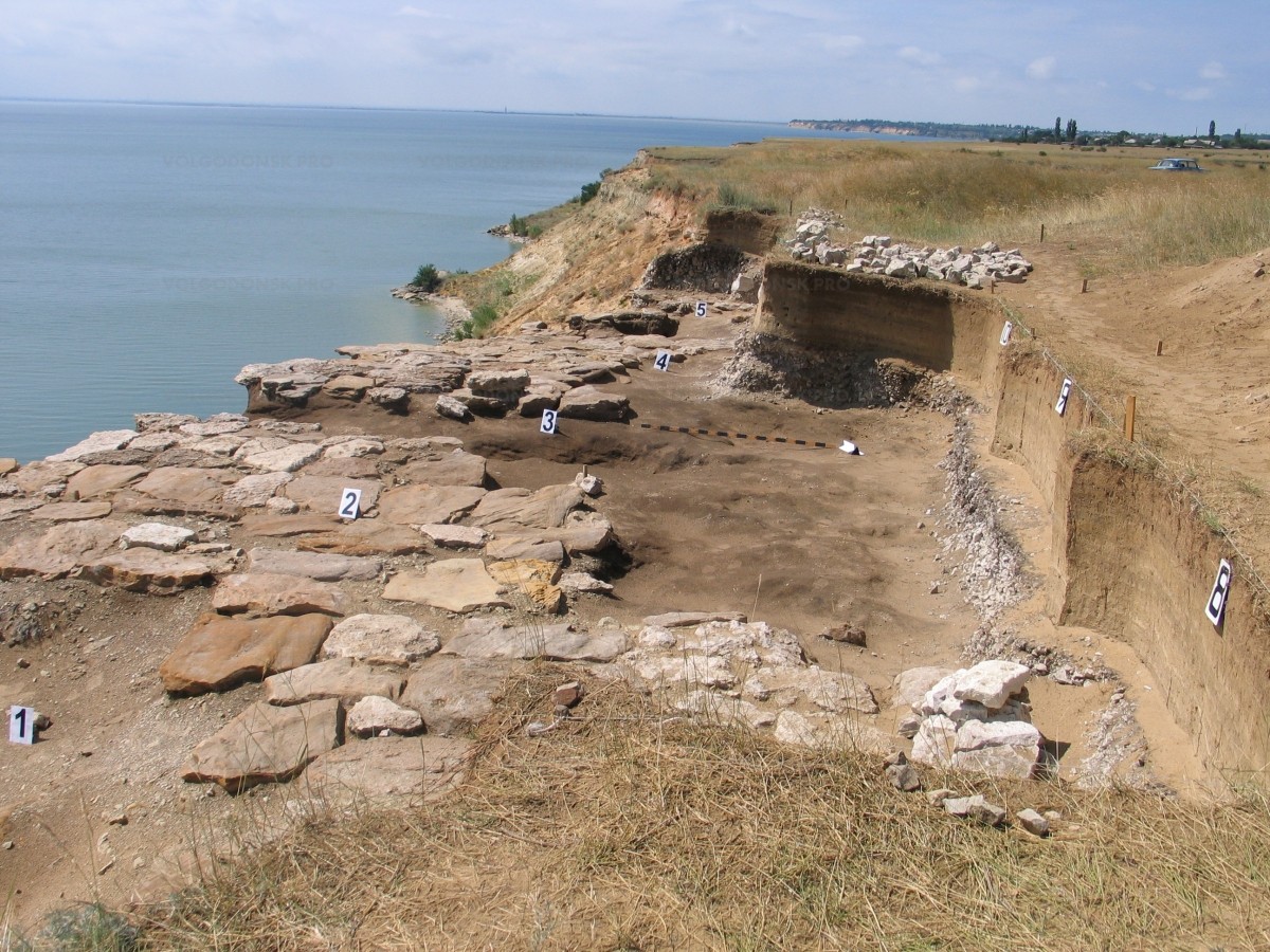 Саркел цимлянский. Крепость Саркел раскопки. Цимлянское водохранилище крепость Саркел. Крепость Саркел белая Вежа. Саркел Городище.